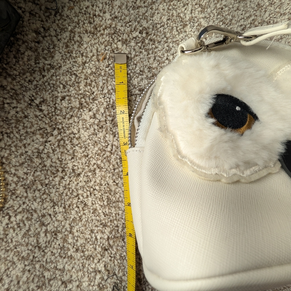 Harry Potter Hedwig Owl Face Crossbody Bag - Picture 9 of 9
